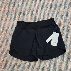 NWT FWD Women's Lined Short, size M